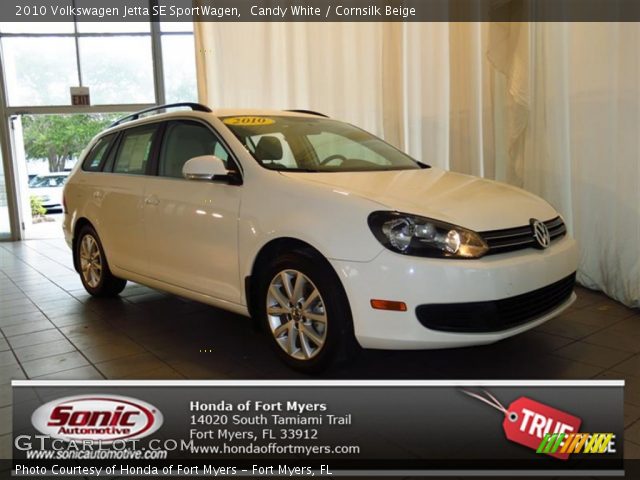2010 Volkswagen Jetta SE SportWagen in Candy White