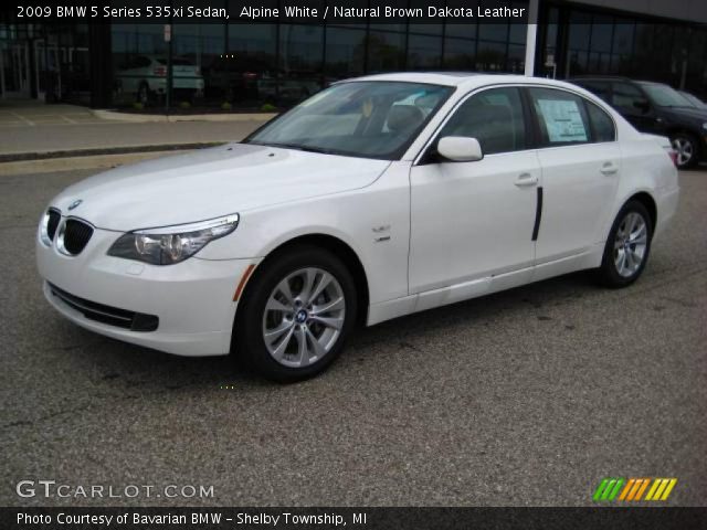 2009 BMW 5 Series 535xi Sedan in Alpine White
