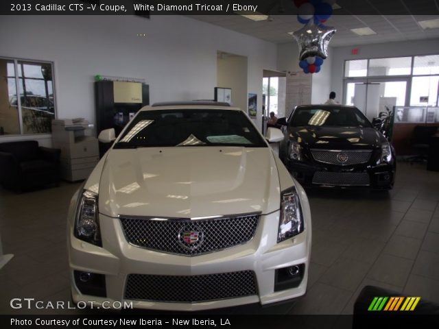 2013 Cadillac CTS -V Coupe in White Diamond Tricoat
