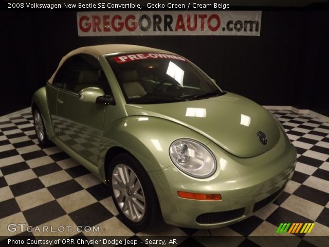 2008 Volkswagen New Beetle SE Convertible in Gecko Green