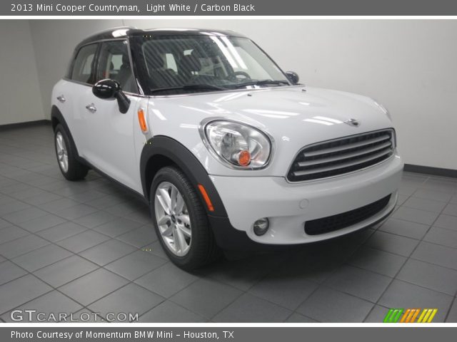 2013 Mini Cooper Countryman in Light White