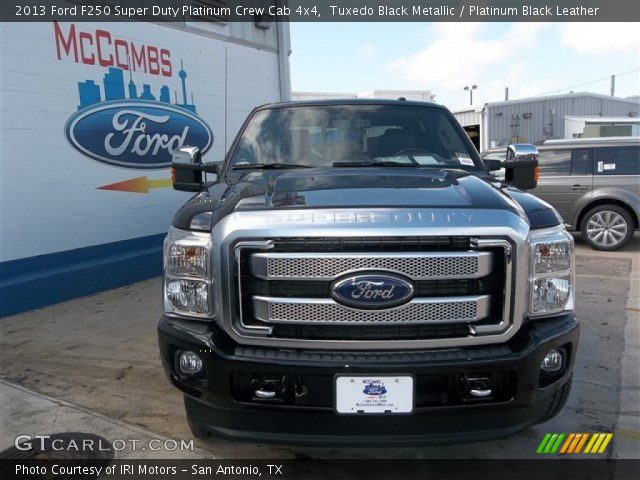 2013 Ford F250 Super Duty Platinum Crew Cab 4x4 in Tuxedo Black Metallic