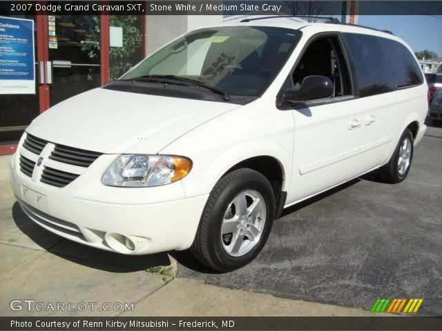 2007 Dodge Grand Caravan SXT in Stone White