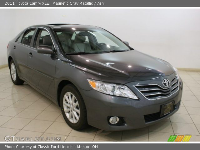 2011 Toyota Camry XLE in Magnetic Gray Metallic