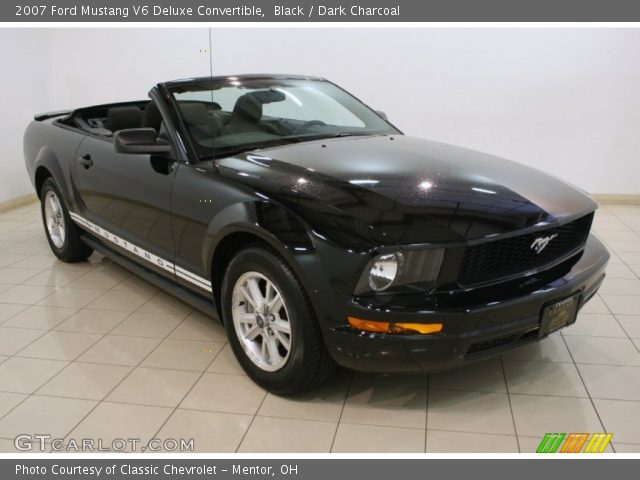 2007 Ford Mustang V6 Deluxe Convertible in Black
