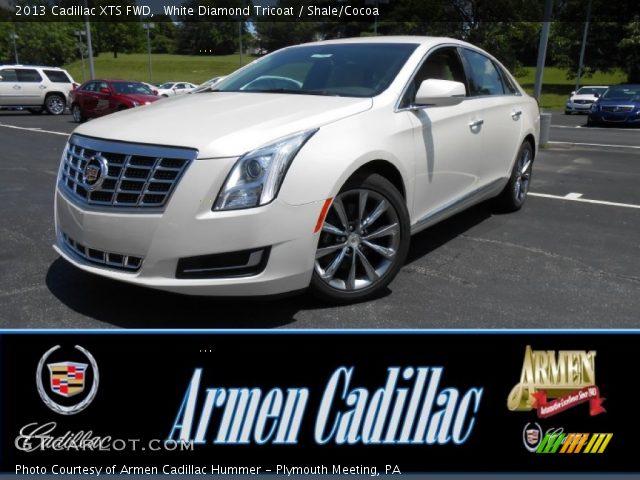 2013 Cadillac XTS FWD in White Diamond Tricoat