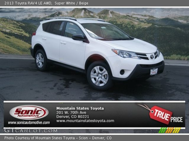 2013 Toyota RAV4 LE AWD in Super White