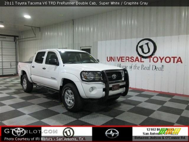 2011 Toyota Tacoma V6 TRD PreRunner Double Cab in Super White