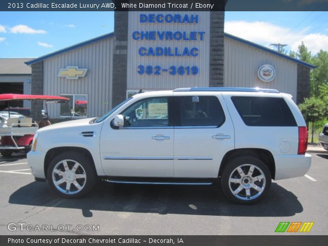 2013 Cadillac Escalade Luxury AWD in White Diamond Tricoat