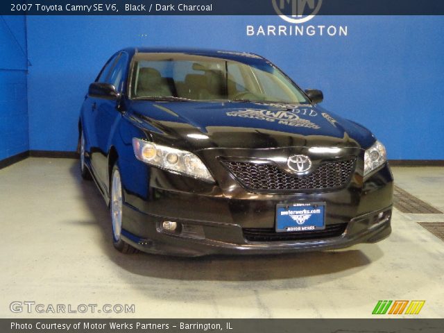 2007 Toyota Camry SE V6 in Black