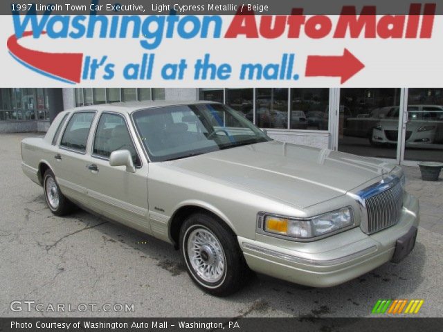1997 Lincoln Town Car Executive in Light Cypress Metallic
