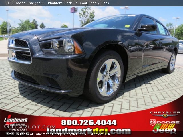 2013 Dodge Charger SE in Phantom Black Tri-Coat Pearl