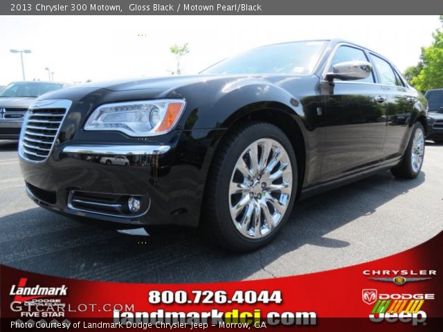 2013 Chrysler 300 Motown in Gloss Black