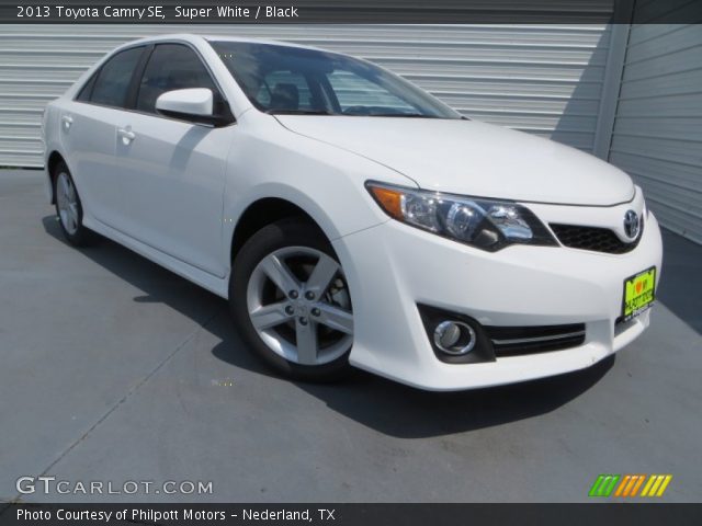 2013 Toyota Camry SE in Super White