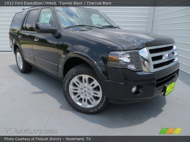 2013 Ford Expedition Limited in Tuxedo Black