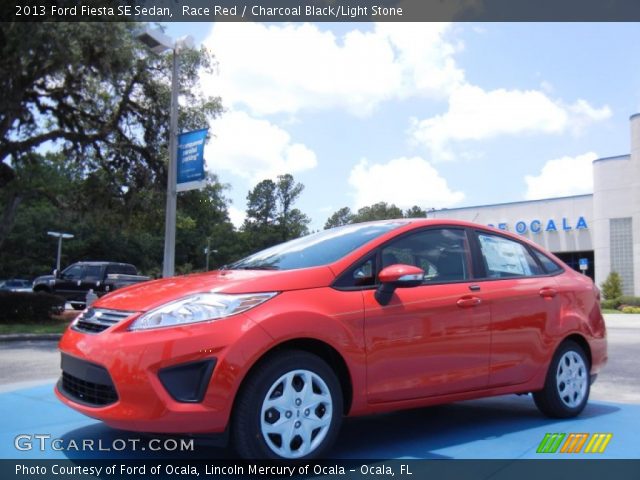 2013 Ford Fiesta SE Sedan in Race Red