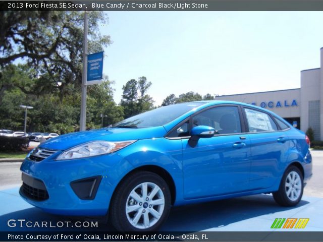 2013 Ford Fiesta SE Sedan in Blue Candy