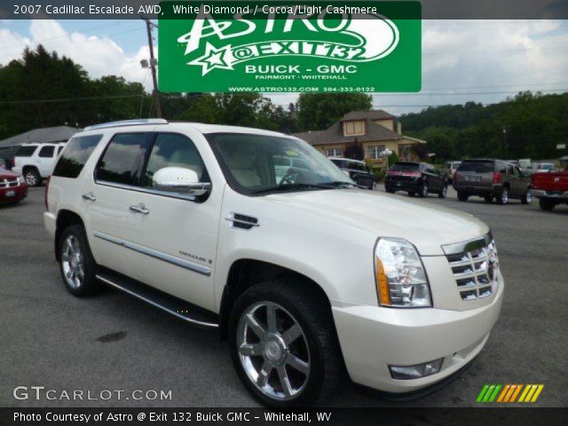 2007 Cadillac Escalade AWD in White Diamond