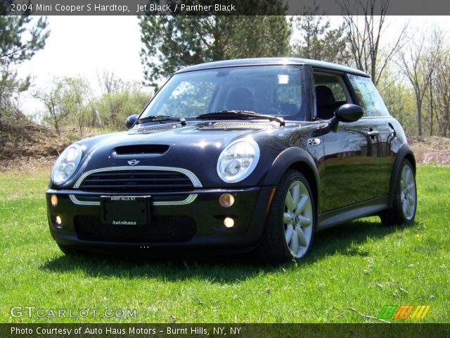 2004 Mini Cooper S Hardtop in Jet Black