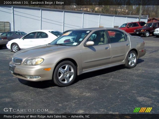 2000 Infiniti I 30 in Sandrock Beige