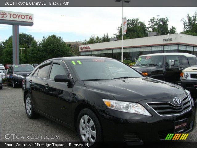 2011 Toyota Camry LE in Black