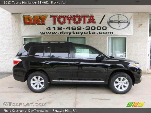 2013 Toyota Highlander SE 4WD in Black