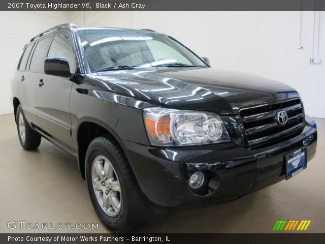 2007 Toyota Highlander V6 in Black