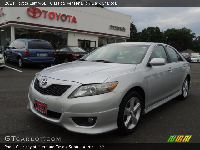 2011 Toyota Camry SE in Classic Silver Metallic
