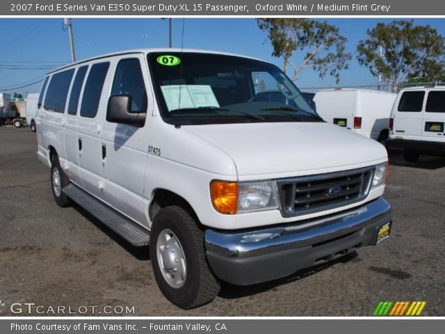 2007 Ford E Series Van E350 Super Duty XL 15 Passenger in Oxford White