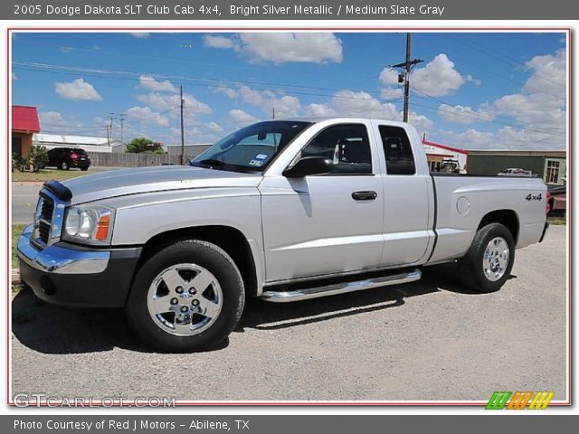 2005 Dodge Dakota SLT Club Cab 4x4 in Bright Silver Metallic