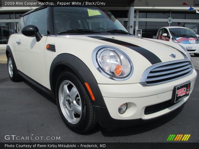 2009 Mini Cooper Hardtop in Pepper White