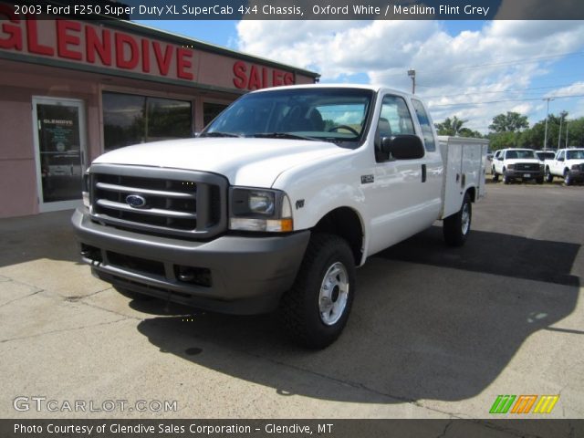 2003 Ford F250 Super Duty XL SuperCab 4x4 Chassis in Oxford White