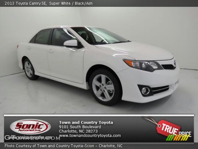 2013 Toyota Camry SE in Super White