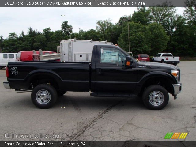 2013 Ford F350 Super Duty XL Regular Cab 4x4 in Tuxedo Black Metallic