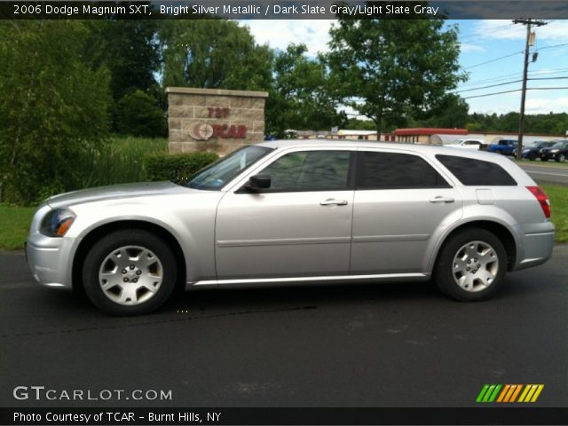 2006 Dodge Magnum SXT in Bright Silver Metallic