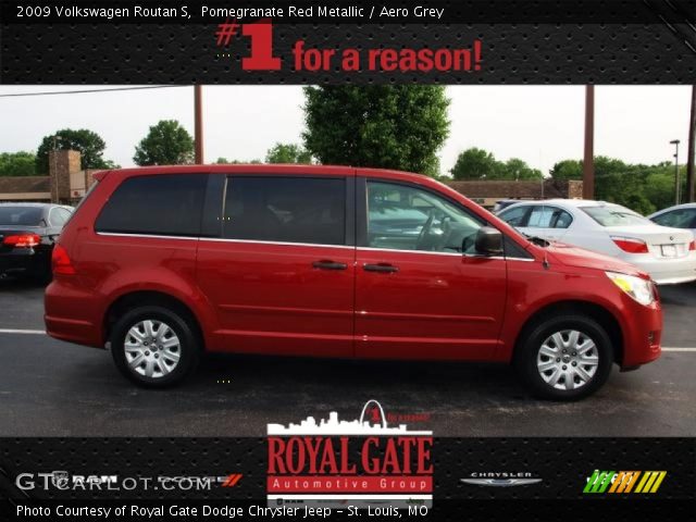 2009 Volkswagen Routan S in Pomegranate Red Metallic