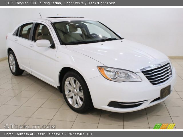 2012 Chrysler 200 Touring Sedan in Bright White