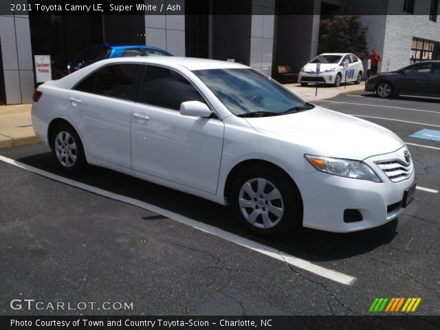 2011 Toyota Camry LE in Super White