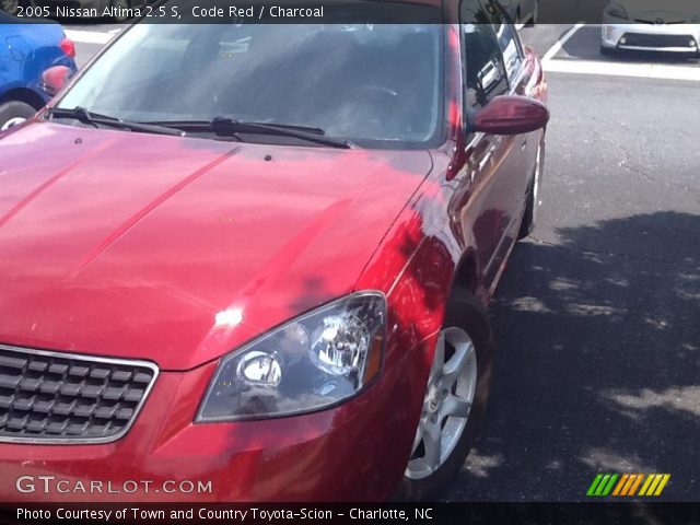 2005 Nissan Altima 2.5 S in Code Red