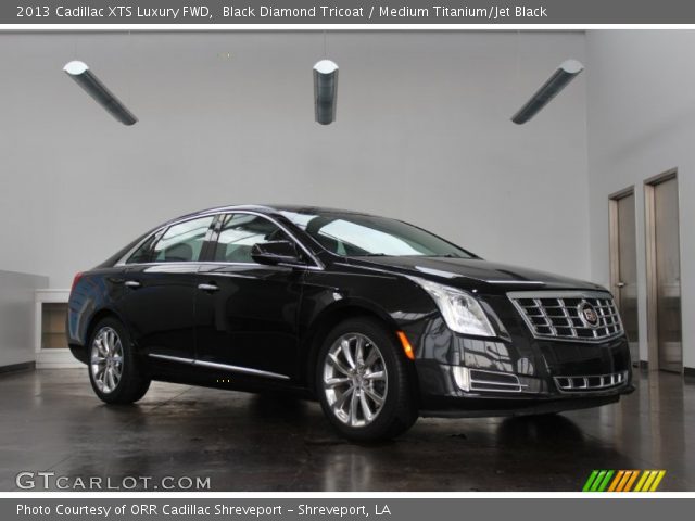 2013 Cadillac XTS Luxury FWD in Black Diamond Tricoat