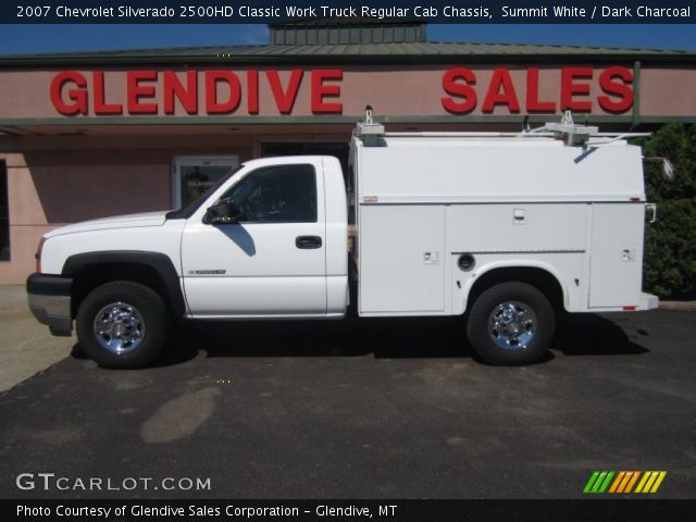 2007 Chevrolet Silverado 2500HD Classic Work Truck Regular Cab Chassis in Summit White