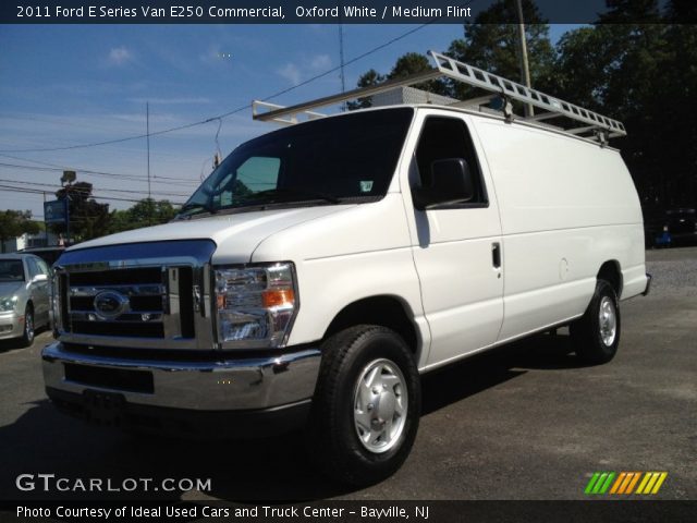 2011 Ford E Series Van E250 Commercial in Oxford White