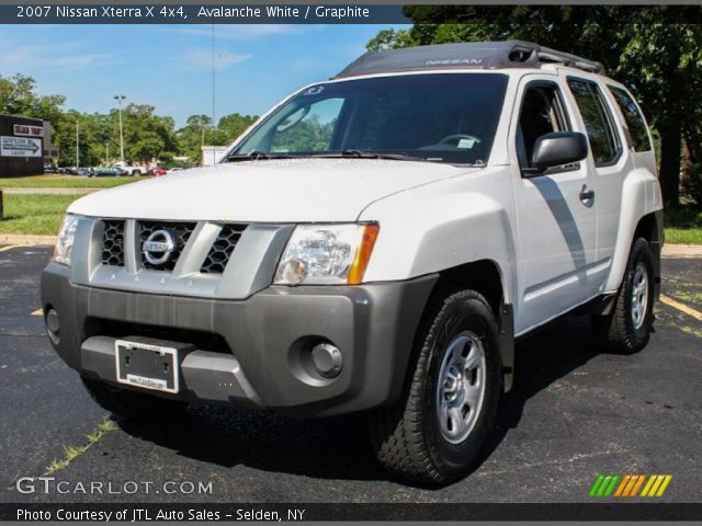 White nissan xterra #4