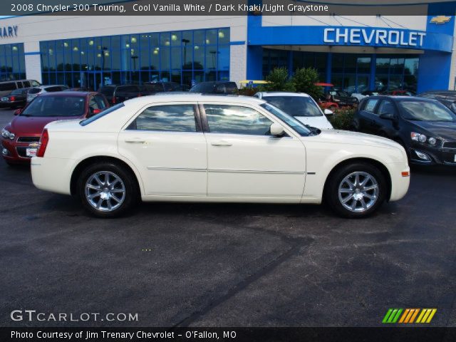 2008 Chrysler 300 Touring in Cool Vanilla White