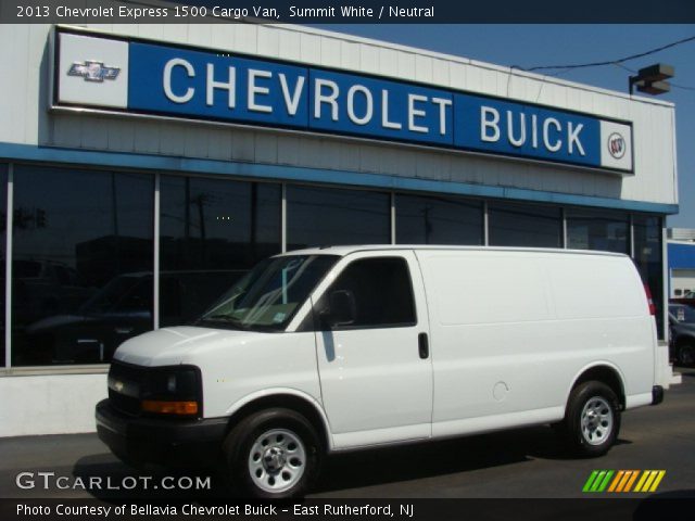 2013 Chevrolet Express 1500 Cargo Van in Summit White