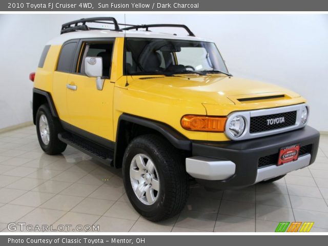 2010 Toyota FJ Cruiser 4WD in Sun Fusion Yellow