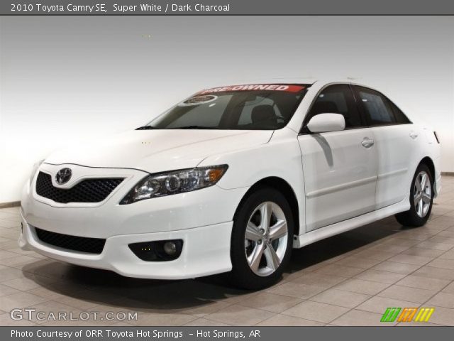 2010 Toyota Camry SE in Super White