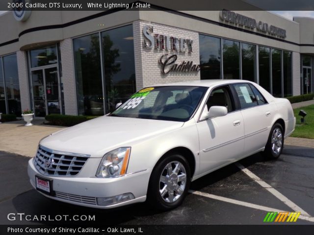 2006 Cadillac DTS Luxury in White Lightning