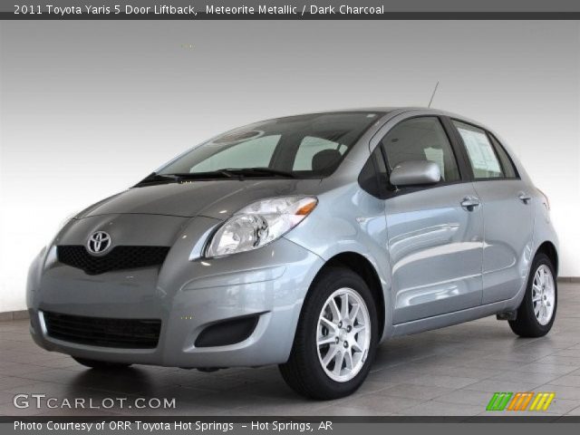 2011 Toyota Yaris 5 Door Liftback in Meteorite Metallic