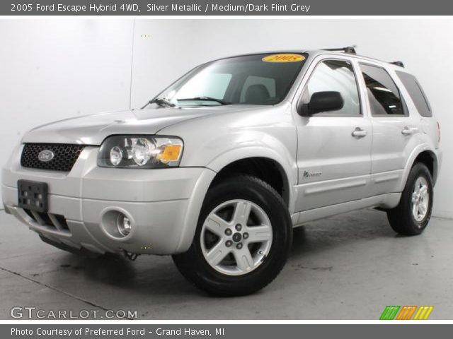 2005 Ford Escape Hybrid 4WD in Silver Metallic